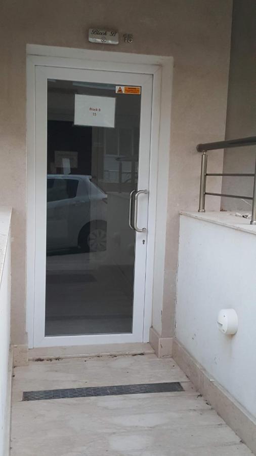 The Carobs Apartment Marsaskala Bagian luar foto